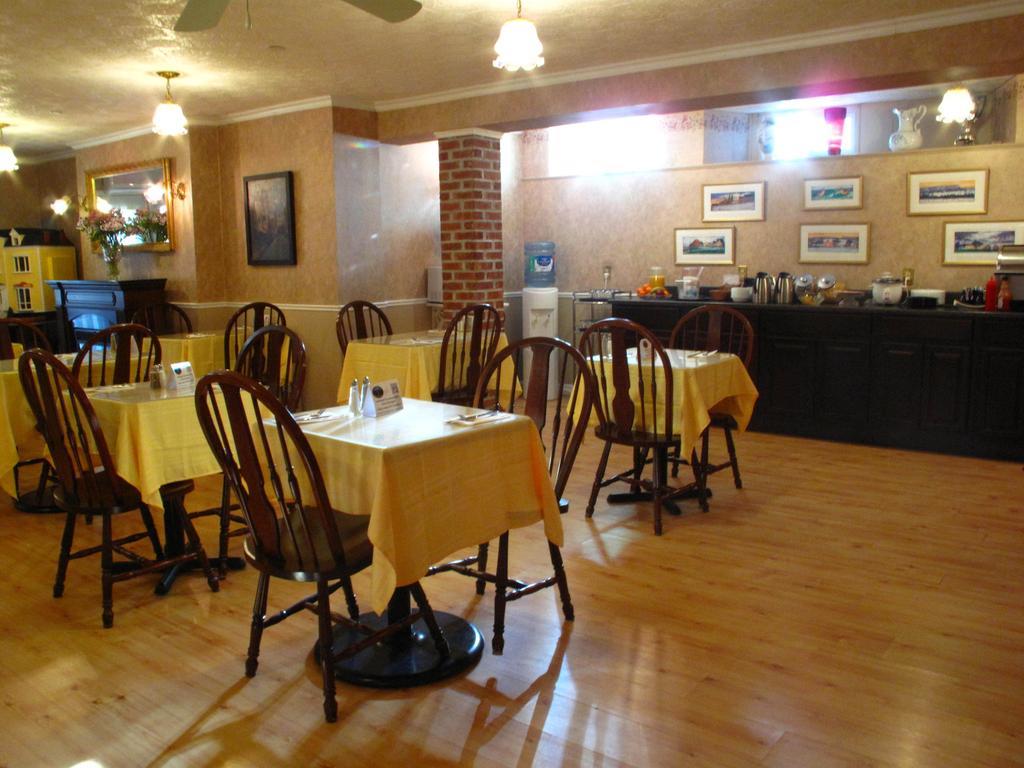Halifax Waverley Inn Екстер'єр фото
